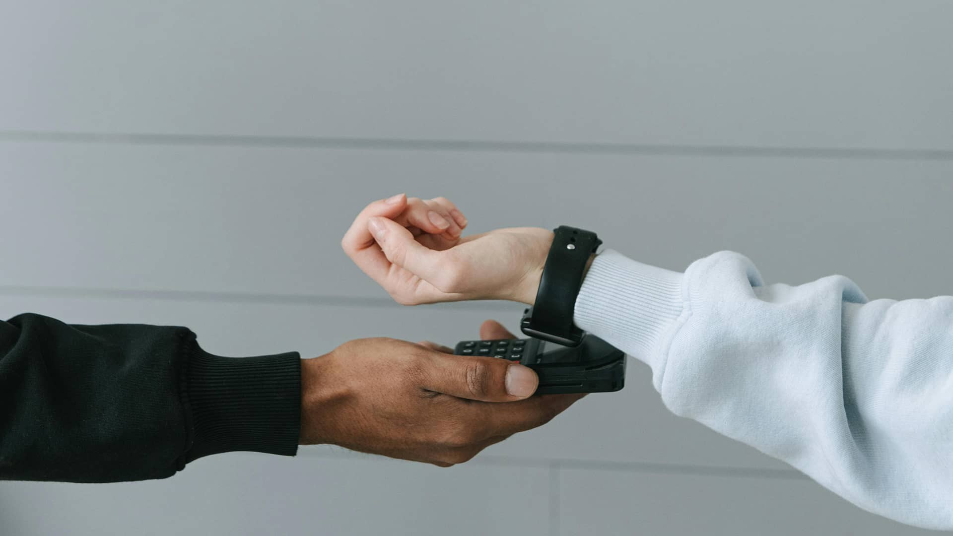 Công nghệ RFID kết hợp với thanh toán di động: Các xu hướng mới nổi và triển vọng tương lai