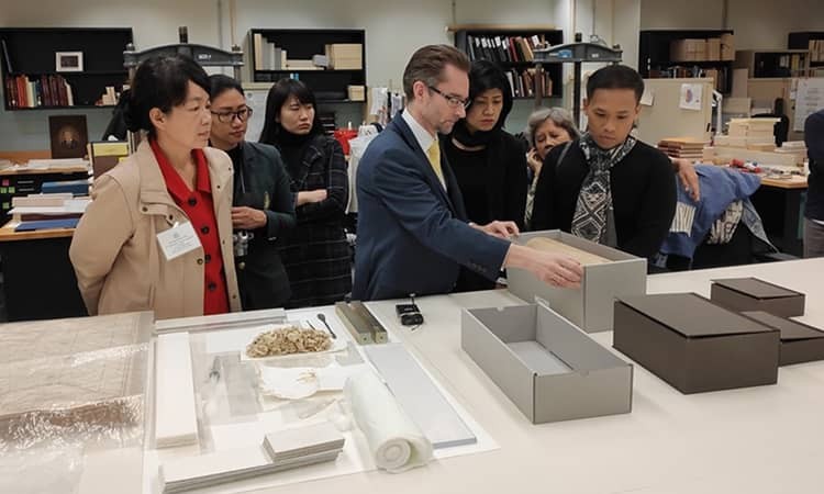 Cách mạng hóa việc theo dõi tác phẩm nghệ thuật: Vai trò của RFID trong quản lý và bảo mật