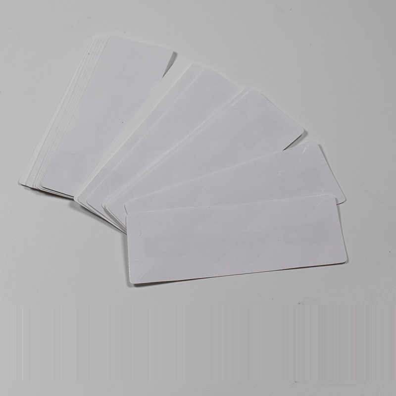 Nhãn RFID UHF gắn kính chắn gió 860~960MHz
