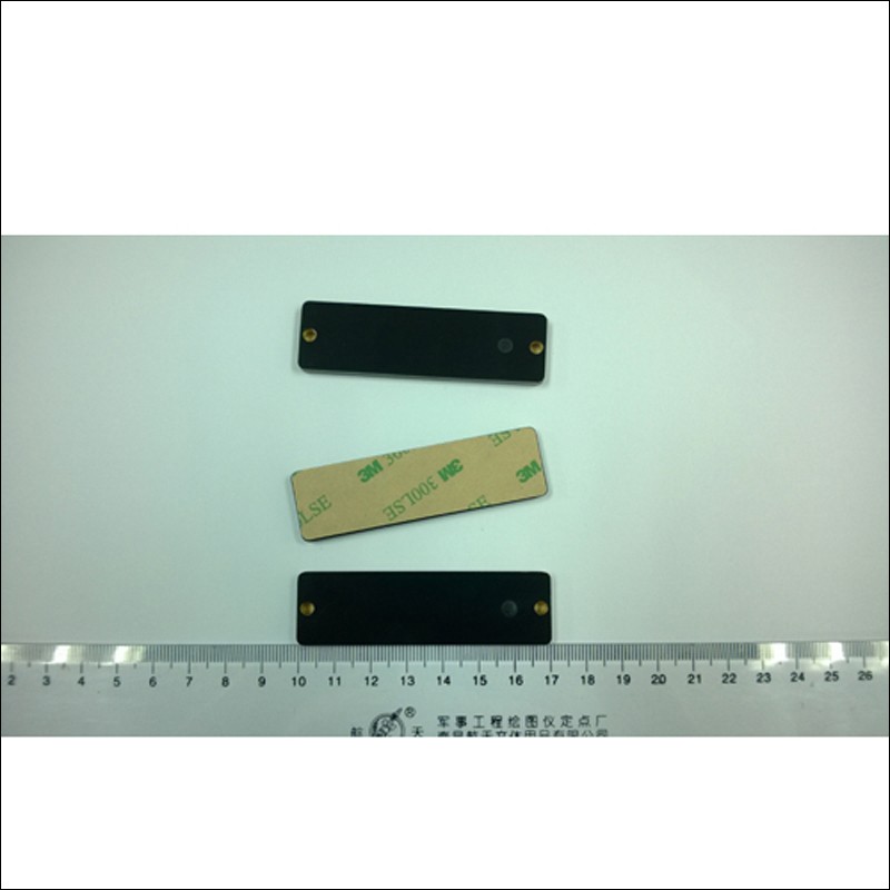 Thẻ kim loại UHF FR-4 70*20MM