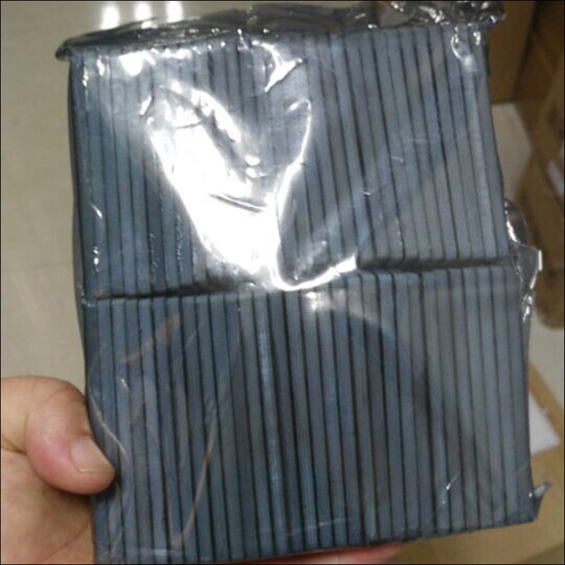 Thẻ kim loại UHF FR-4 70*20MM