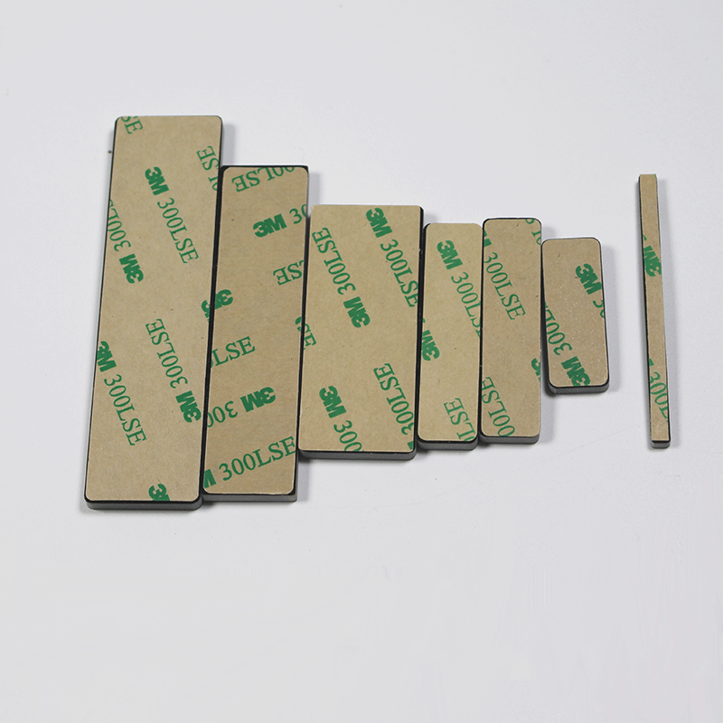 Thẻ RFID UHF JT-K9727 860-960MHz trên chất liệu kim loại, dùng cho quản lý tài sản, kích thước 97x27mm.