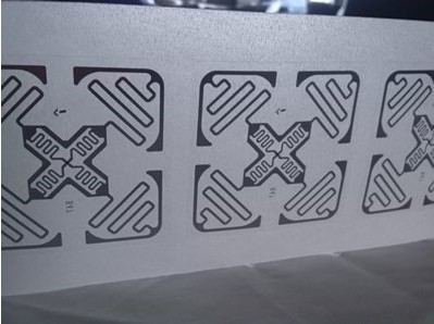 Nhãn RFID UHF giấy Monza 4E 860-960MHz dành cho máy in nhiệt