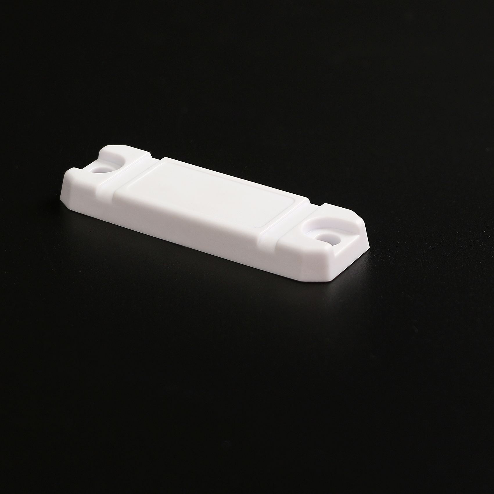 Thẻ RFID UHF ABS chống kim loại dùng cho pallet kho hàng