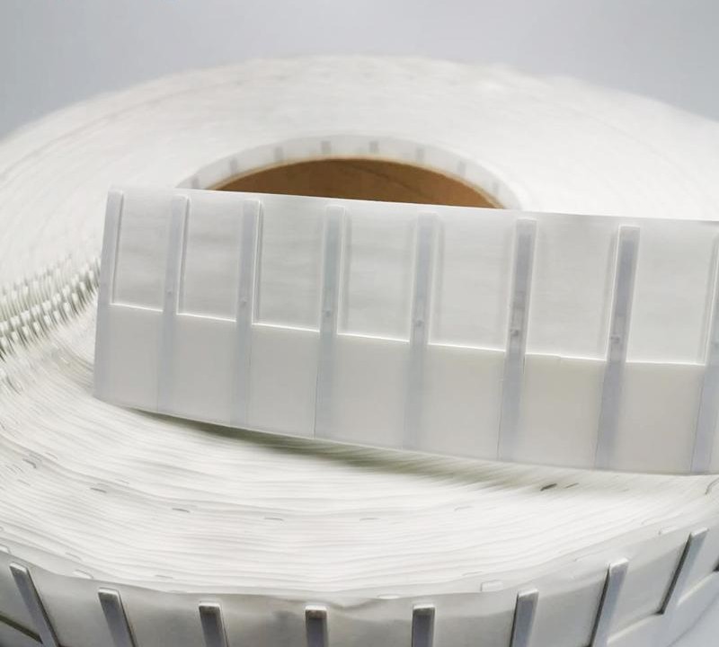 Nhãn RFID JT-K6505 kích thước 65*5*1.26mm, tần số 860-960Mhz UHF, có thể in trên kim loại, dạng dẻo.