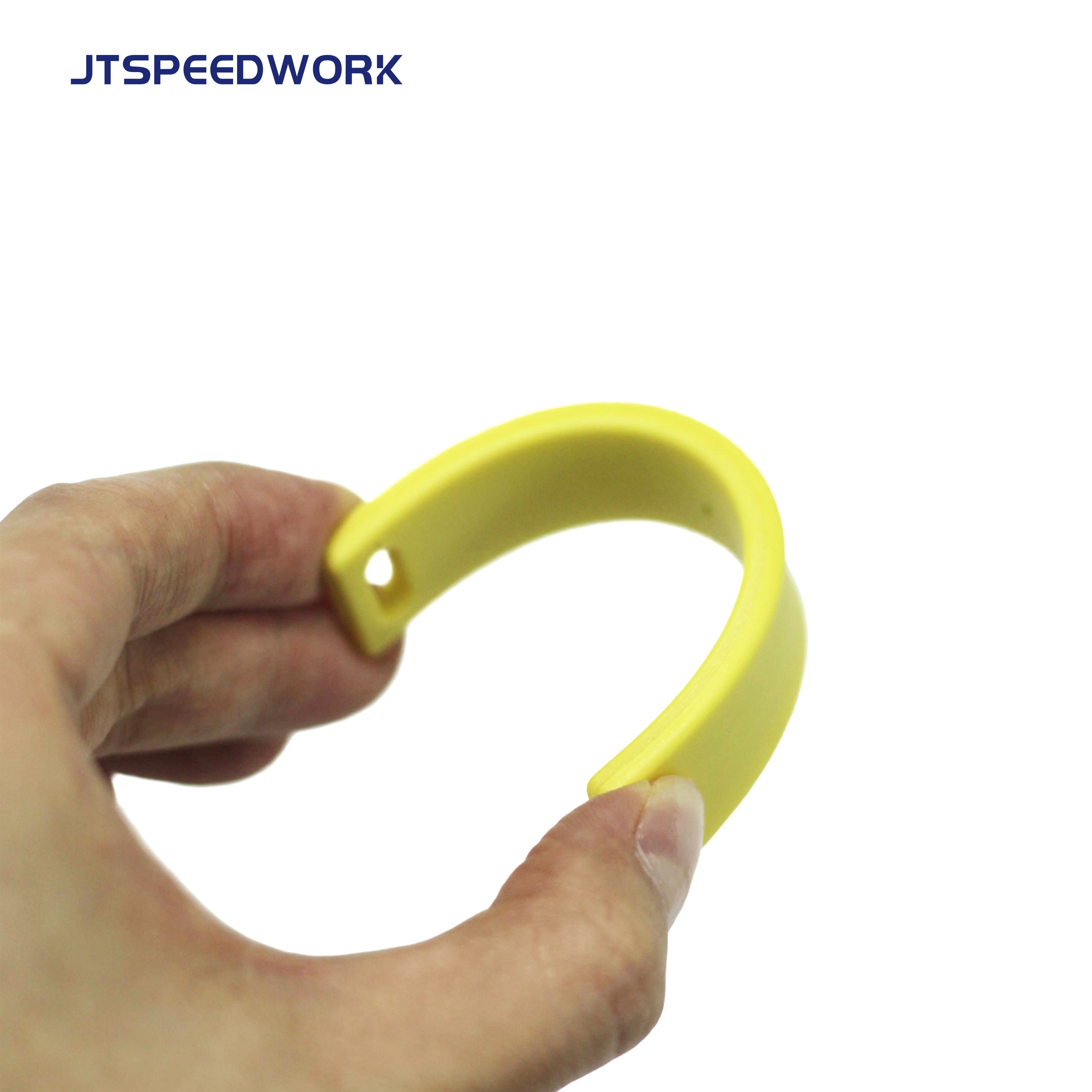 Thẻ RFID UHF dẻo chống kim loại JT-K9018 90*18*4mm TPU Impinj Monza R6