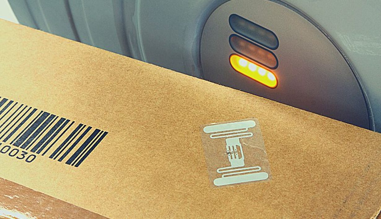 Nâng cấp chống hàng giả: RFID giúp xác thực hàng xa xỉ trở nên đơn giản và đáng tin cậy hơn.